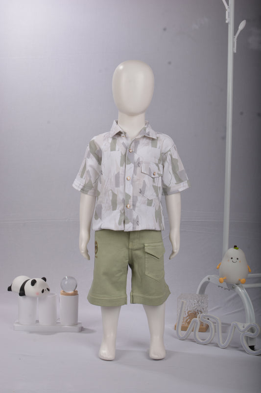 JUSTMAAMA Toddler/Little Boy's Hawaiian Style Abstract Print Shirt & Khaki Shorts Set