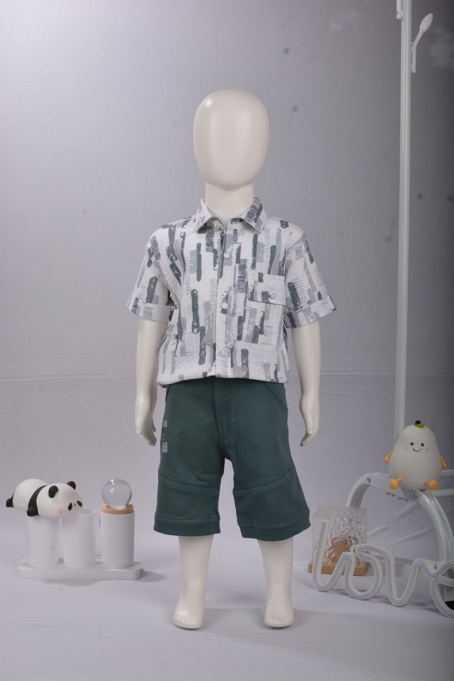 Justmaama Toddler/Little Boy's Modern Printed Short Sleeve Collared Shirt & Multi- Pocket Utility Shorts Set | Two-Piece Outfit